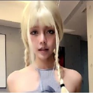 《动漫御萝皇墨迹白丝灰丝黑丝安莉LOL露脸篇[6V8.2G]》