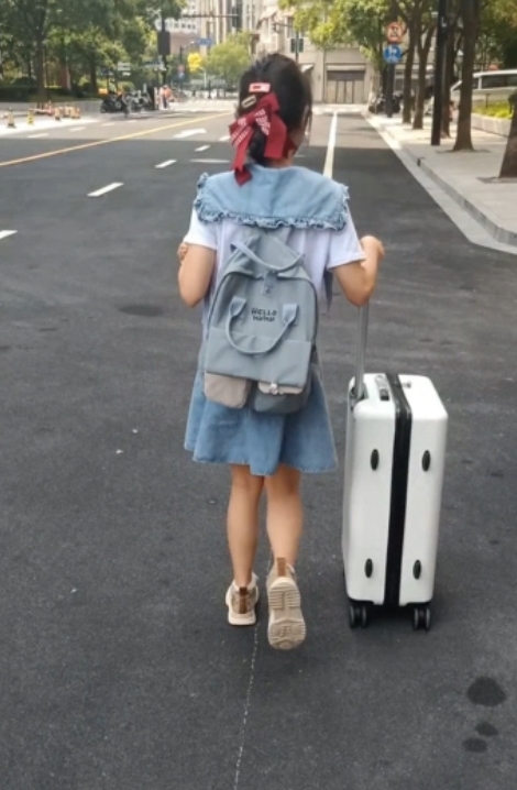 LovELolita7指教小狗补：53v70g视频教你如何训练可爱的小狗