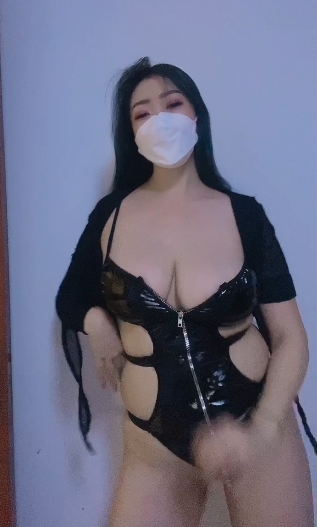 果舞女神欣妹热舞合集：大球浮力主播肉弹型透视网装，前车灯妩媚风韵十足