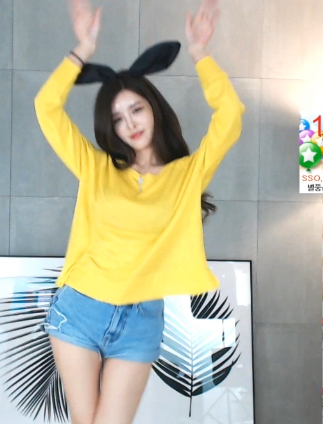 独特魅力！伊素婉直播视频集（49v6.3G)