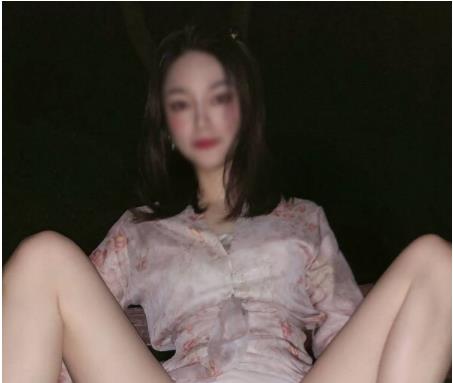 某推女神白白：光“阴”姬，长腿宅男福利，粉嫩圈外女尺度作品，高情绪表演口味重