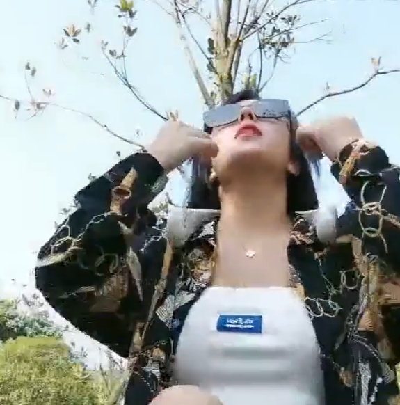 苏妲己高颜值户外自拍视频合集:41个视频,25GB大小