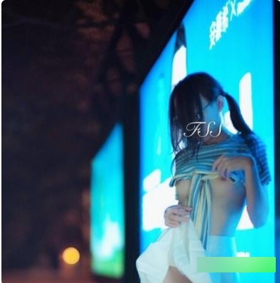 本土妹子FSS冯珊珊高颜值火爆展示合集