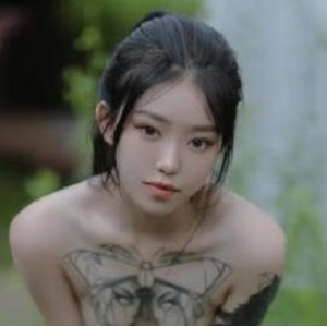 奶瓶：精选推特视频，00后美女嫩模，颜值身材吸引粉丝