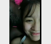 凤楼姐姐亚籍露脸小视频-117V-1.6G-小编推荐