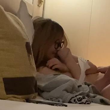 泰迪约妹事件曝光！作者自拍作品L用嘴进入，下载观看