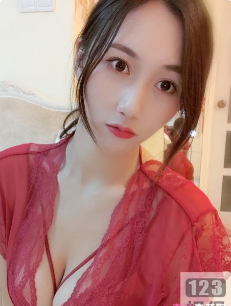 高颜值御姐小小玉酱合集：24套1.8G视频，精彩不容错过