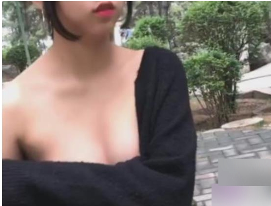 浆果儿在荒野求生的室外直播视频