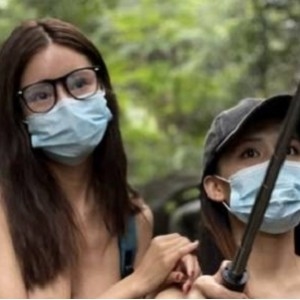 网红户外女神Tommax展示打野猎人魅力