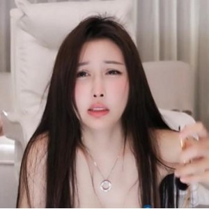 Peeggy-fun直播：人体喷泉忍术水龙弹，吉尼斯纪录挑战！（代币价格）