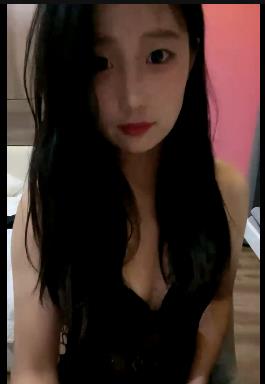 谷谷好养酒店进酒店CB频道，3V-1.9G，自拍直播，收费转平台，礼物