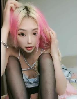 上官宝贝全网抹除资源合集，27部8.5G，时长七八小时，福利姬风格，振振棒假阳J，学校报到直播