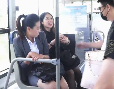 逍遥公交绳艺微信群自拍2V-2.4G时长H+tu精选女主车上