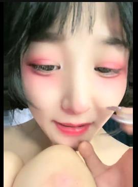 小乔女神自拍视频3小时超长版，榜一主播抱抱直播打P，快来下载观看吧！