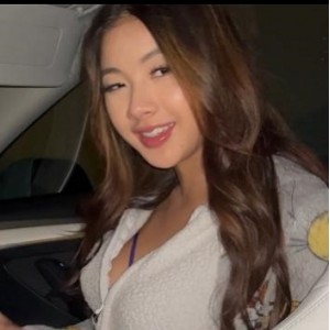 舞蹈学院学姐转行直播，特斯拉车主抖音网红豪哥1w新币约车，自拍视频8分钟，观看