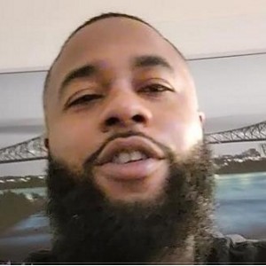 大老黑激战Twitter博主，667MB资源