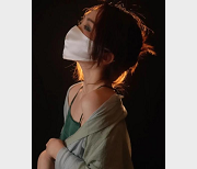 玩偶姐姐资源合集：香港女王兔女郎，身材玉兔可爱剧情绅士