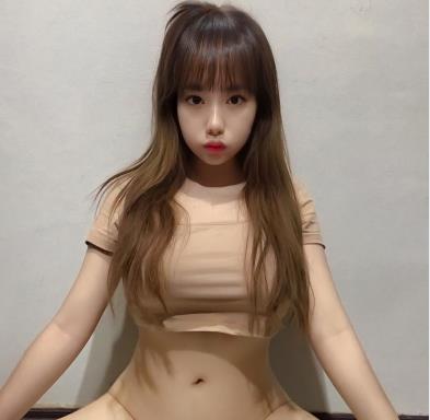 OnlyFans网红Shir2023精选视频套装，13个视频+2.5G照片