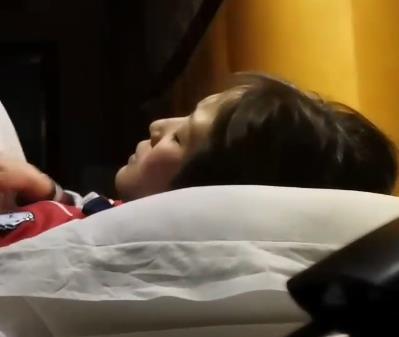 妹子cos河南中学校服作者自拍54V-1.6G小视频深圳中学吃瓜视频抖音新闻