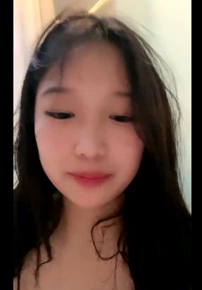 清纯美女主播实战自拍火爆视频，一小时五十二分观看