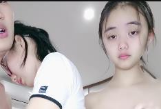 双F姐妹花C着刘嘉玲自拍精彩表现2.3G视频2:12分