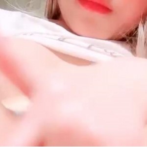 喷泉女王曼希宝宝视频2V-2G下载推荐