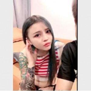 网红自拍视频：刺青正妹P友必看，时长1小时40分