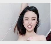 视觉享受：玩具萝L少女自拍湾湾拍舞蹬学生妹双F姐妹花下载观看