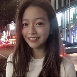 美女男友自拍资源，不露脸生活照，下载观看