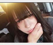 清纯学生美眉首次摄影作品，车里口B，时长56分钟