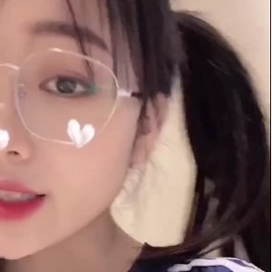 斗鱼网红主播露脸体C服学妹自玩