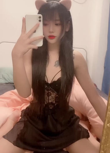 露脸颜值可爱妹子《璐》