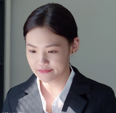 麻豆出品必属精品女大学生被老板PUA攻略