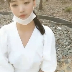 小妖精直播间的超美素人私拍：户外精彩身材展示，激发梦想的勇气【1.42G】