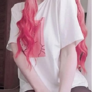 p站小甜妹【ellesclub】深夜直播，甜美声线令人春心萌动