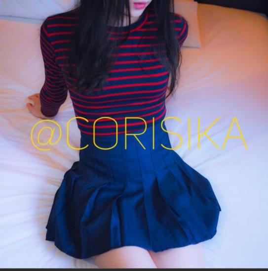 ppTS伪娘（corisika）私拍合集