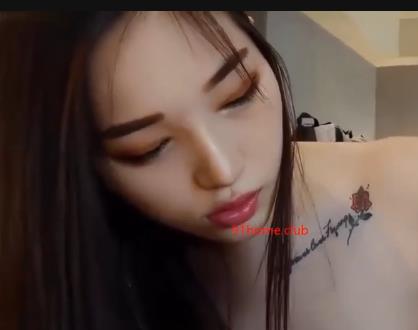 温柔姐姐自拍视频：用嘴展示车灯，时长35分钟，1V-446M