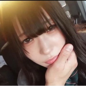 清纯学生美眉首次摄影，高三学妹车里口B正脸表情，岛国出品，56分钟1V-1.2G