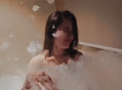 22-23年Acupbaby自拍资源合集，户外爆C多人游，粉丝独龙视频大小