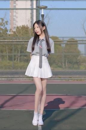 B站网红欣小萌换脸合集50MB精选视频