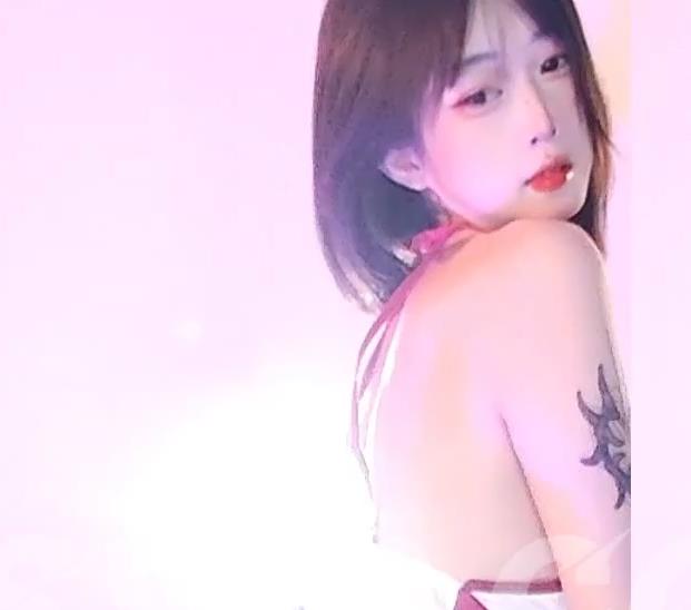 兔小软：定制露脸美颜舞蹈，1V256M资源下载