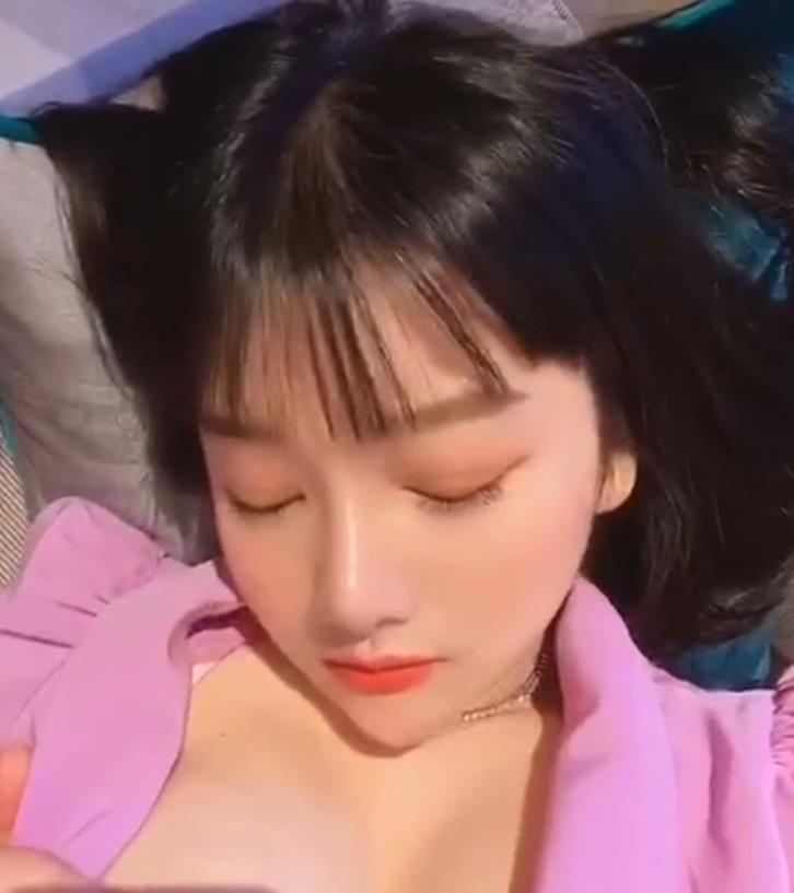 小尤奈抖音复出，福利姬资源大放送！M艾薇下载观看！