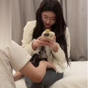 杏传媒探花大神(鬼脚七)系列：边缘女十九岁美人，时长32分钟精选