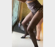 91EDC大神隐退爆裂黑丝OL美女推特资源1V342M