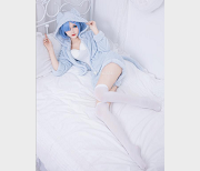 微博美女Airi合集：13套cosplay，颜值身材皮肤一应俱全