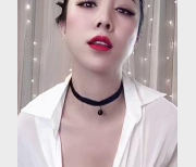 林雨馨：快手社保姬，美少妇舞蹈视频露脸