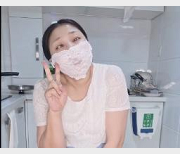 熟女桃子主演！冰媽媽自拍！5分21秒短片爆火播放量30万+！