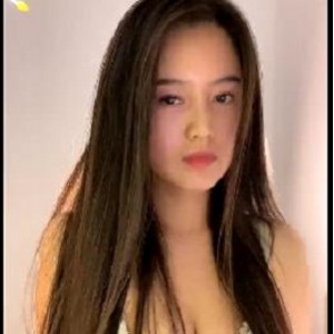 顶级尤物S女神自拍视频1小时9分，颜值道具不明液体S货下载观看