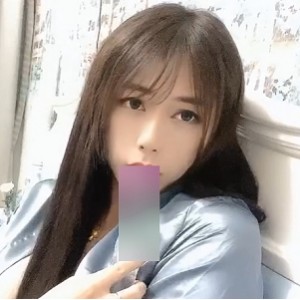 少关注和讨论，吸引了众多粉丝的关注。如果你也是粥粥的粉丝，不妨下载这个合集，一起来了解更多关于她的故事吧！[转载搬运]ts粥粥合集[9v+5.13g][百度盘]