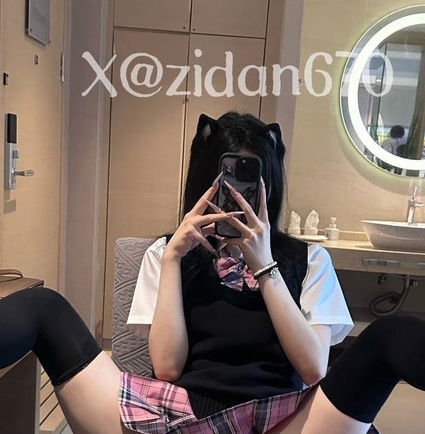 紫蛋：光阴反差女神，16v2.8g视频收藏369，新增6v作品